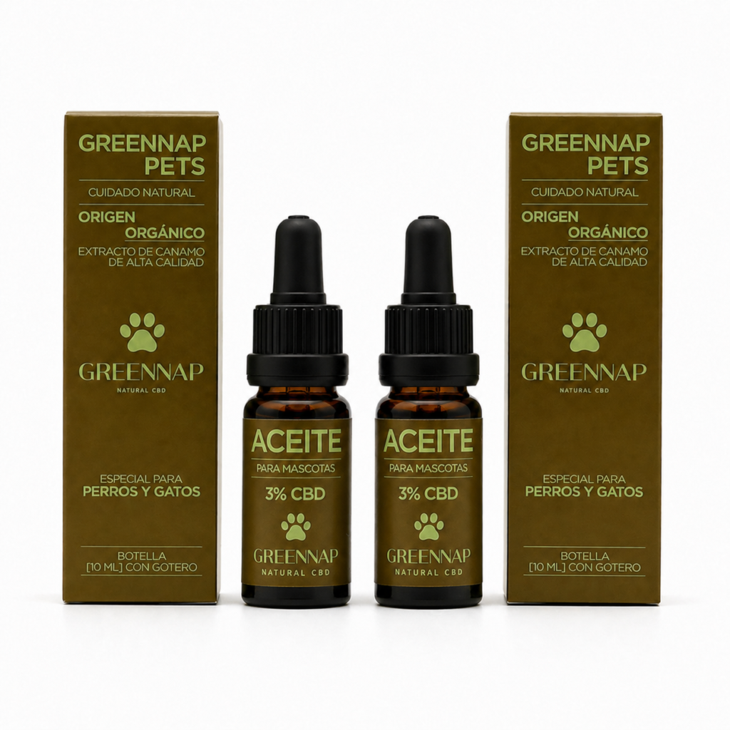 Aceites CBD para mascotas Green Nap 1% y 3% en frascos con gotero junto a sus cajas doradas